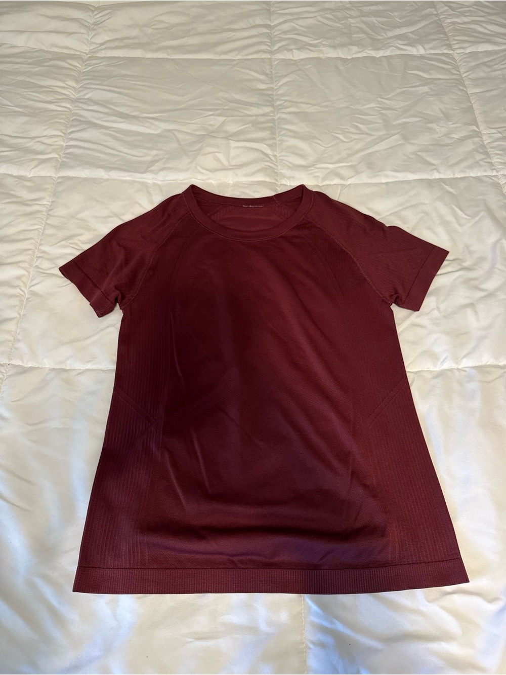 Old Navy Short Sleeve Athletic Tee - Burgundy